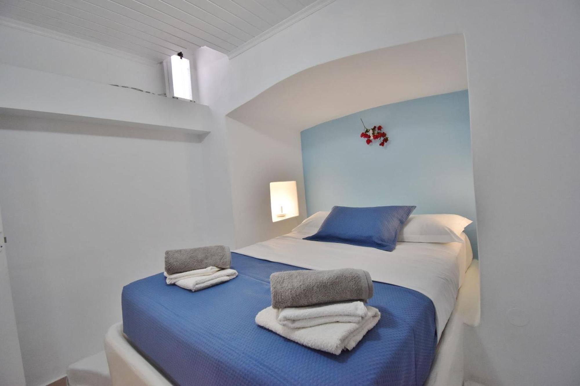 Blue Mare Apartments On The Beach Firopotamos Zimmer foto