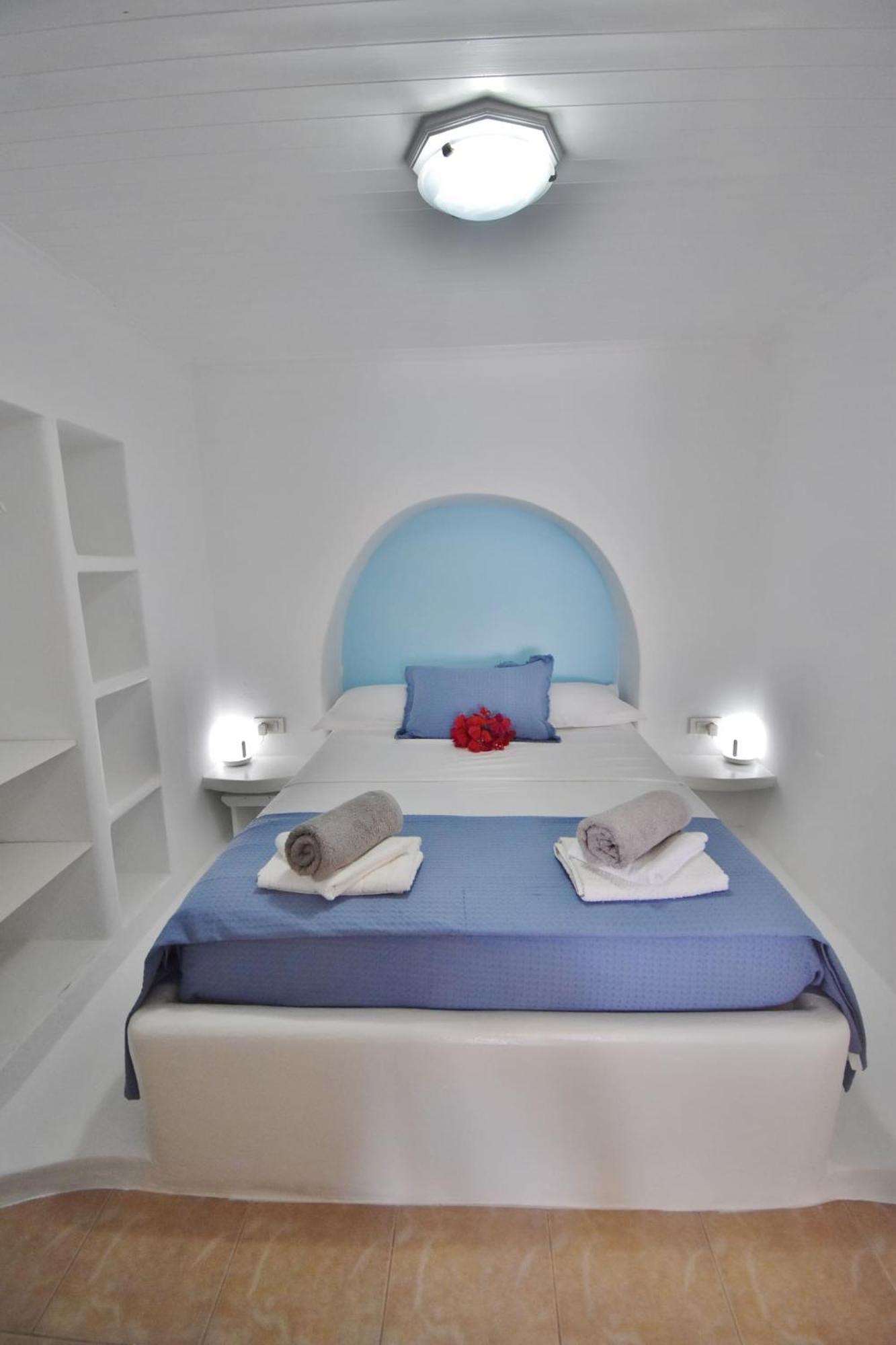 Blue Mare Apartments On The Beach Firopotamos Zimmer foto