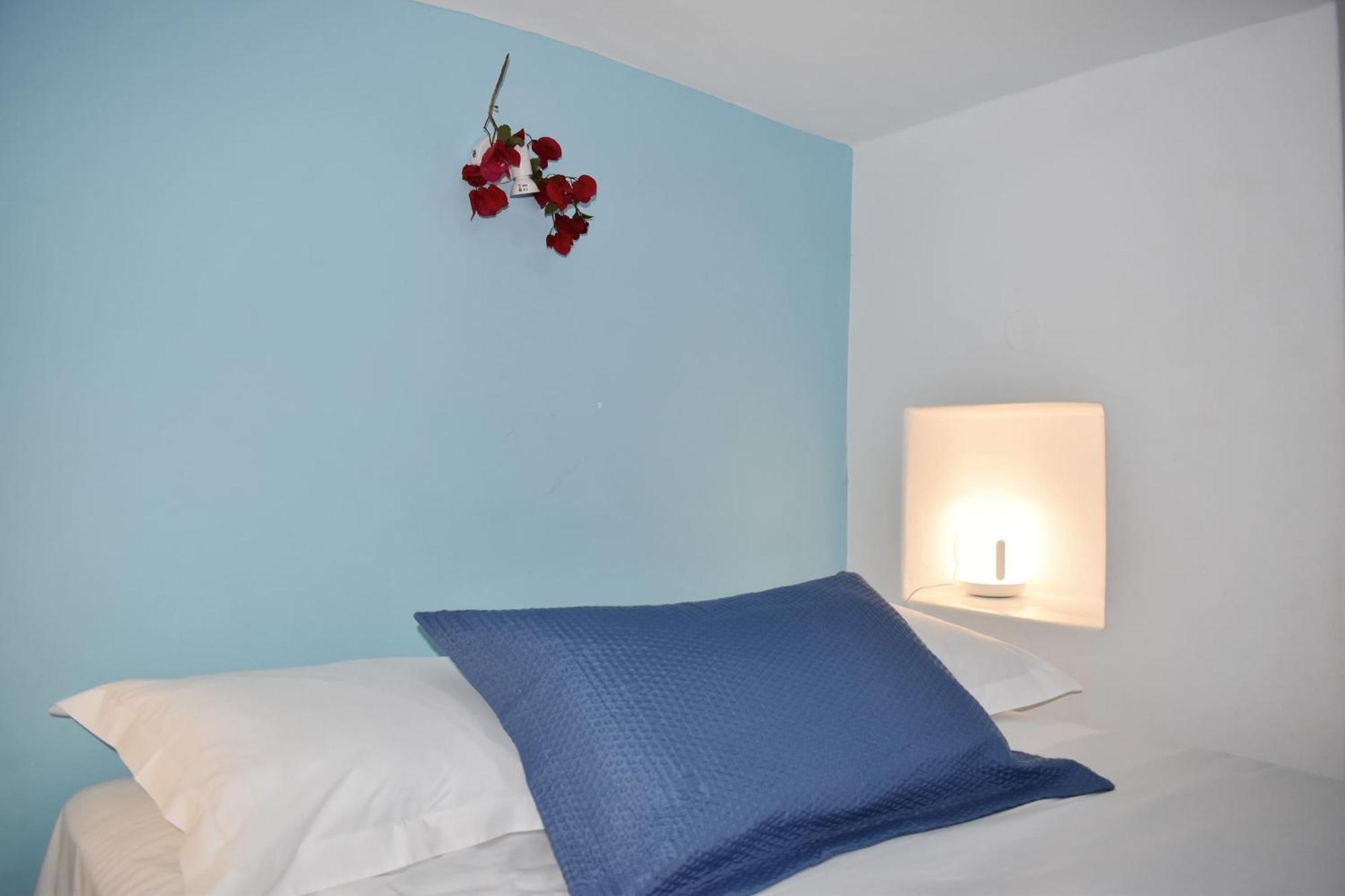 Blue Mare Apartments On The Beach Firopotamos Zimmer foto